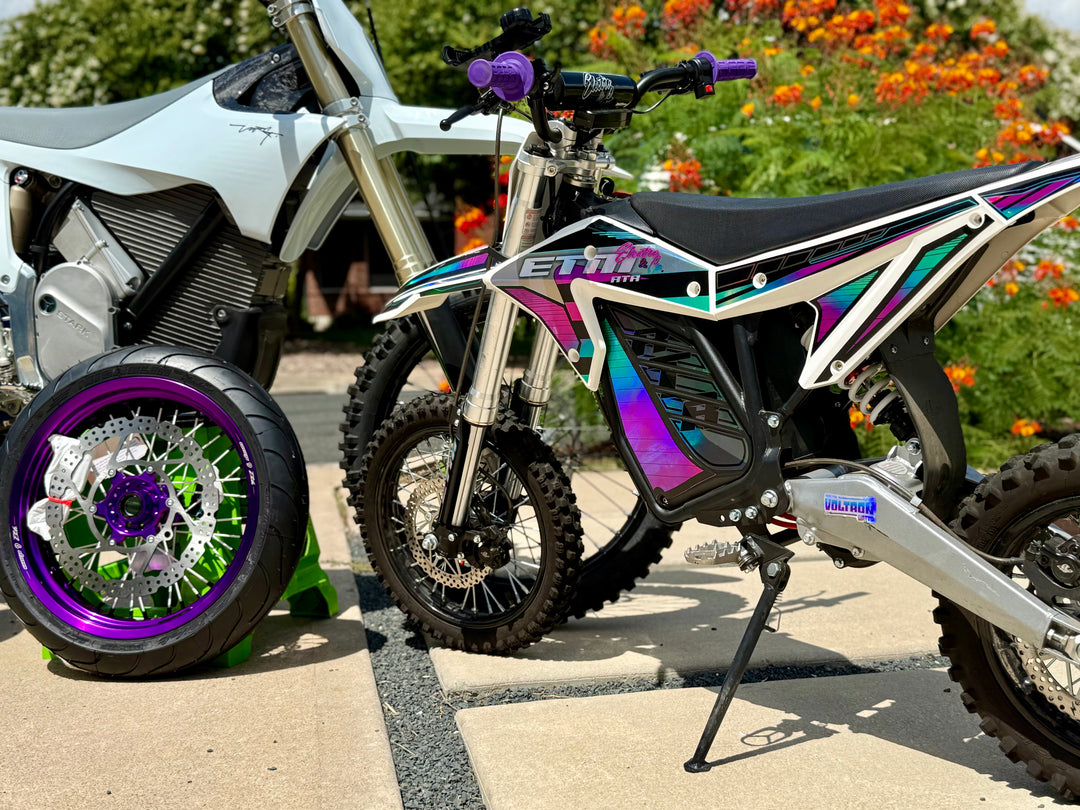 RTR ELECTRIC DIRT BIKE 72V "WHITE HOLOGRAPHIC"
